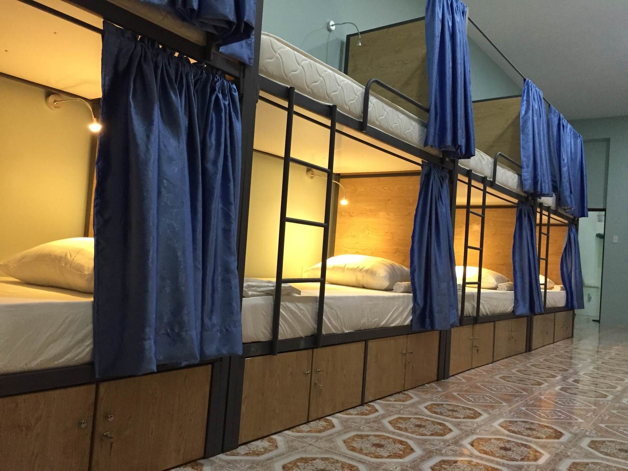 Saigon Downtown - Hotel 2*